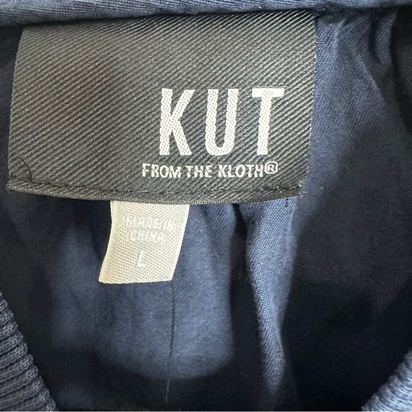 Kut from the Kloth Alina Pleated Bomber Jacket with pockets Large NWT - Picture 6 of 11